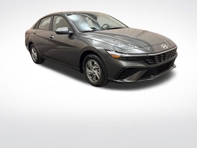New 2026 Hyundai Elantra SE