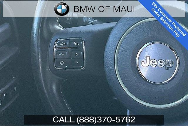 Used 2012 Jeep Wrangler Unlimited Rubicon AWD/4WD image 16