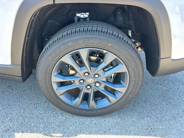 New 2026 Jeep Grand Cherokee Limited AWD/4WD image 11