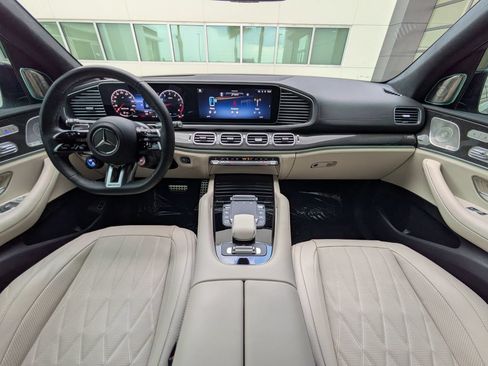 Used 2025 Mercedes-Benz GLS 63 AMG 4MATIC image 15