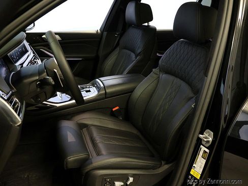 Used 2021 BMW X7 M50i w/ Executive Package image 10