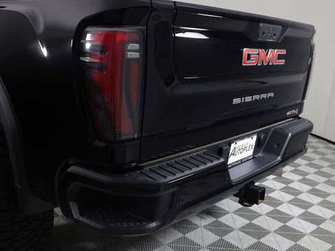 Used 2025 GMC Sierra 2500 AT4 w/ AT4 Premium Plus Package AWD/4WD image 62