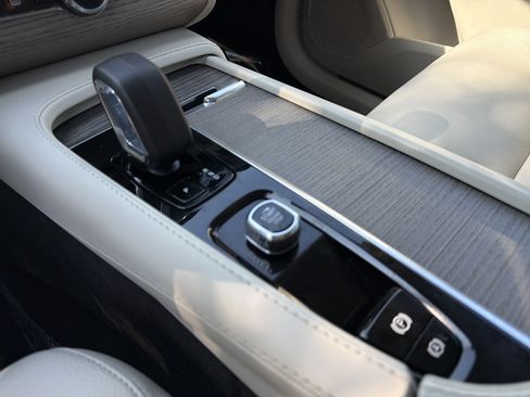 Certified 2024 Volvo XC90 T8 Plus w/ Protection Package Premier AWD/4WD image 26