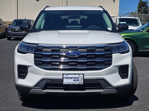 New 2026 Ford Explorer Active RWD image 2