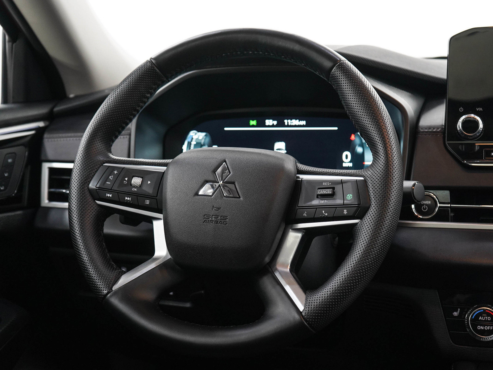 Used 2025 Mitsubishi Outlander SEL AWD/4WD image 19