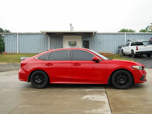 Used 2022 Honda Civic EX image 3