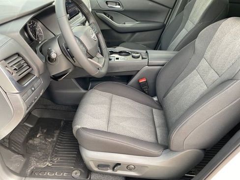 New 2026 Nissan Rogue SV image 10