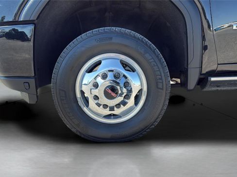 Used 2022 GMC Sierra 3500 Denali AWD/4WD image 36