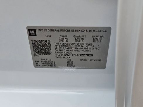 Used 2018 GMC Sierra 1500 SLT w/ SLT Premium Package image 31