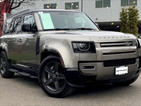 Used 2025 Land Rover Defender 110 X-Dynamic SE AWD/4WD image 2