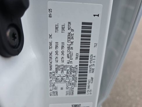 Used 2026 Toyota Tundra SR AWD/4WD image 35