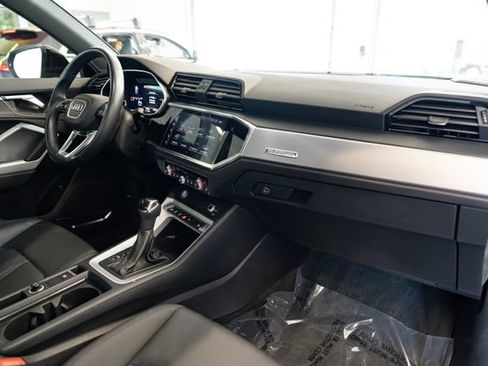 Used 2020 Audi Q3 2.0T Premium Plus w/ Premium Plus Package AWD/4WD image 30