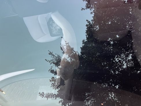 Used 2022 Tesla Model Y Long Range image 19