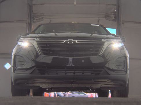 Used 2024 Chevrolet Equinox LS w/ Midnight Edition FWD image 4