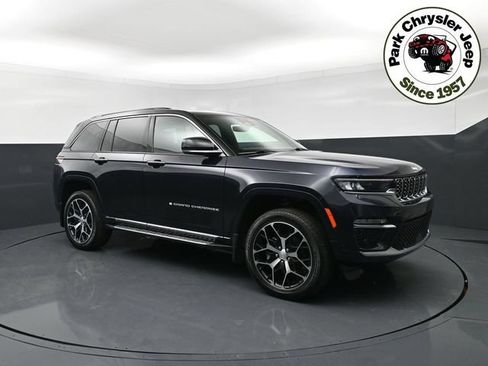 Used 2024 Jeep Grand Cherokee Summit AWD/4WD image 1