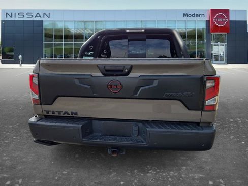 Used 2024 Nissan Titan PRO-4X w/ Pro-4x Convenience Package AWD/4WD image 18
