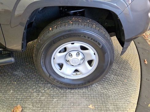 Used 2023 Toyota Tacoma SR image 27