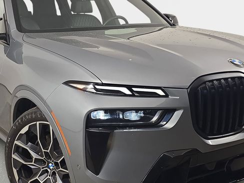 Certified 2024 BMW X7 M60i w/ Executive Package image 34