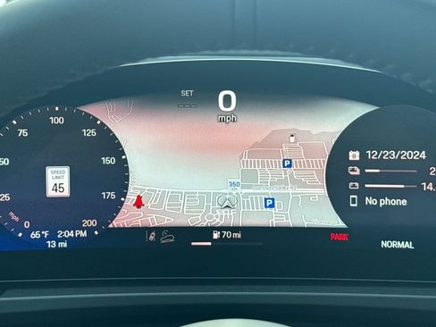 Used 2024 Porsche Macan 4 Electric image 33