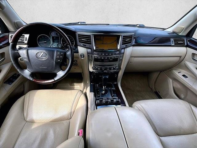 Used 2011 Lexus LX 570 4WD w/ Luxury Pkg w/Pre-crash image 15