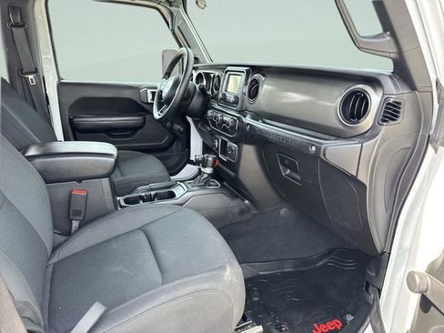 Used 2019 Jeep Wrangler Sport image 22
