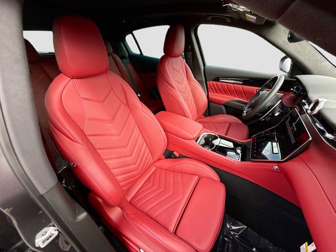 New 2025 Maserati Grecale Modena image 15