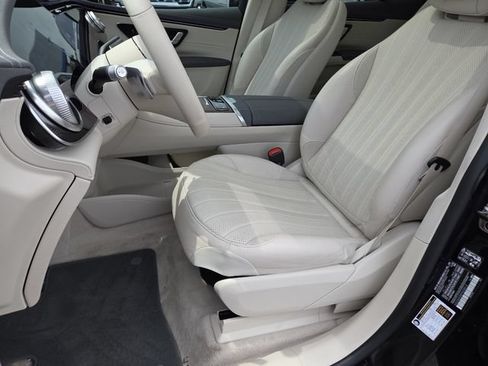 Used 2023 Mercedes-Benz EQS 580 4MATIC SUV image 34