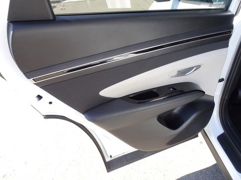 Used 2022 Hyundai Tucson SEL w/ Convenience Package image 16