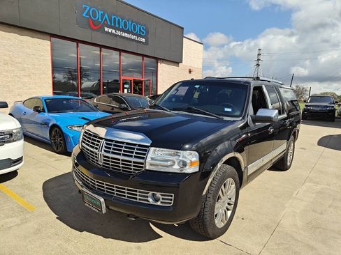 Used 2008 Lincoln Navigator L 4WD image 2