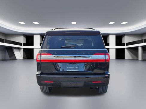 Used 2020 Lincoln Navigator Black Label w/ Cargo Convenience Package image 5