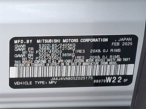 New 2025 Mitsubishi Outlander SE image 11