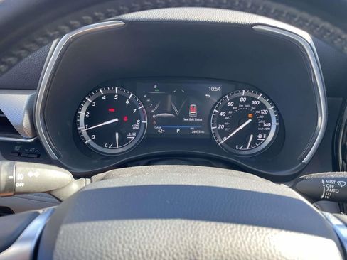 Used 2021 Toyota Highlander Platinum image 39