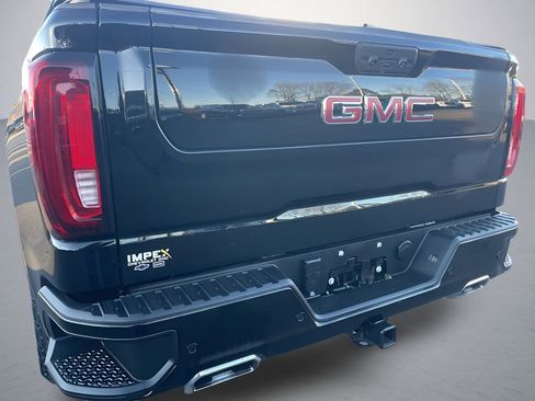 Used 2024 GMC Sierra 1500 AT4 w/ Technology Package AWD/4WD image 33