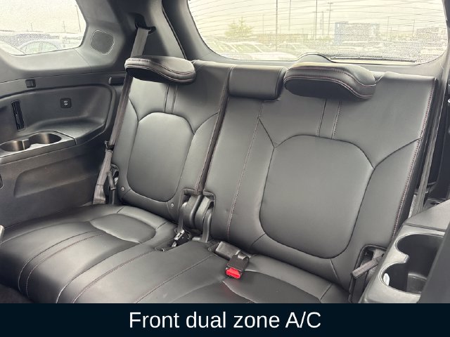 Used 2025 Honda Pilot Black Edition image 13
