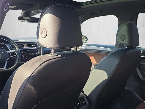 Used 2024 Volkswagen Tiguan SEL R-Line image 15