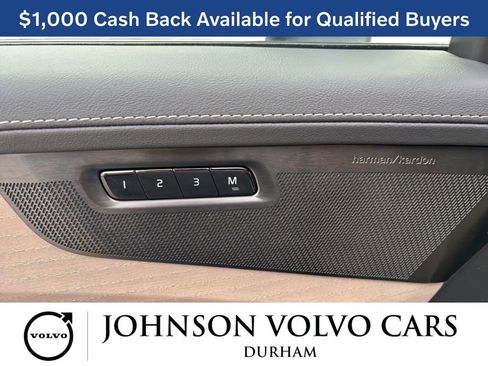 New 2026 Volvo XC90 B5 Plus w/ Protection Package Premier AWD/4WD image 12