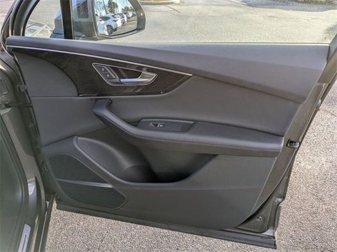 Used 2024 Audi Q7 2.0T Premium Plus image 38