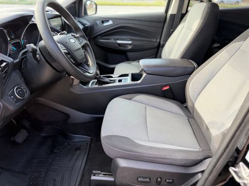 Used 2018 Ford Escape SE w/ SE Sync 3 Package AWD/4WD image 15