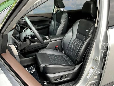 Used 2021 Nissan Rogue Platinum FWD image 23