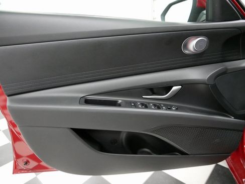New 2025 Hyundai Elantra SE image 10