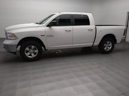 Used 2017 RAM 1500 Classic SLT AWD/4WD image 2