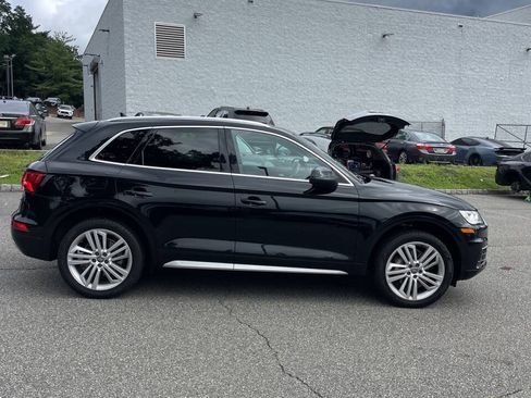 Used 2018 Audi Q5 2.0T Premium Plus w/ Premium Plus Package AWD/4WD image 2