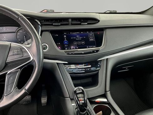 Used 2020 Cadillac XT5 Premium Luxury AWD/4WD image 9