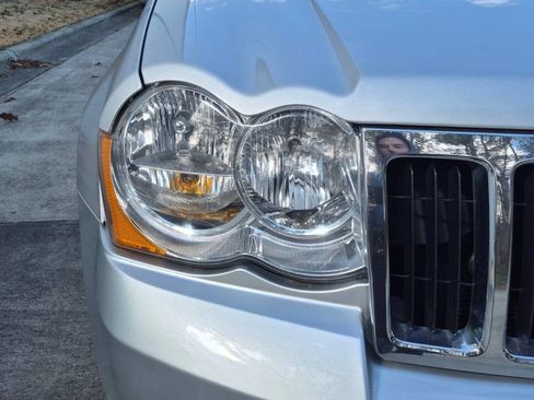 Used 2009 Jeep Grand Cherokee Limited image 20