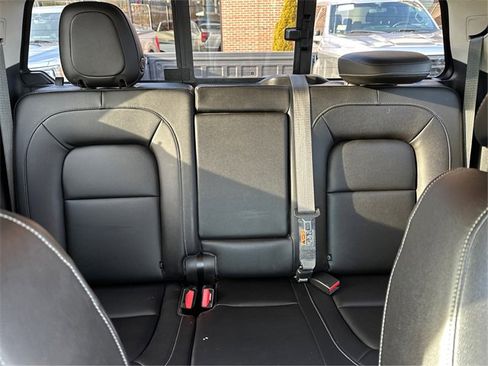 Used 2020 Chevrolet Colorado LT w/ Luxury Package image 18