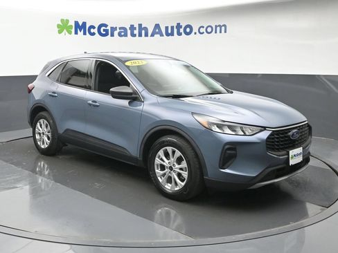 Used 2023 Ford Escape Active w/ Tech Pack #1 FWD image 2