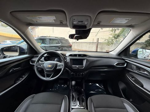 Used 2023 Chevrolet TrailBlazer LT FWD image 10