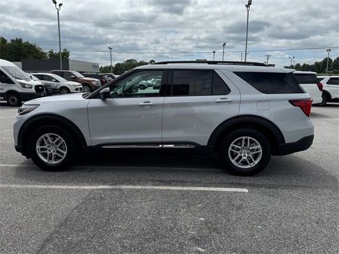 New 2025 Ford Explorer Active w/ Active Comfort Package image 6