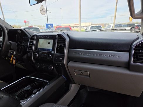 Used 2020 Ford F250 XLT w/ XLT Value Package image 35