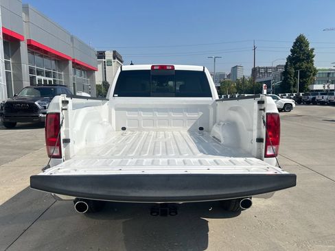 Used 2019 RAM 1500 Big Horn AWD/4WD image 14